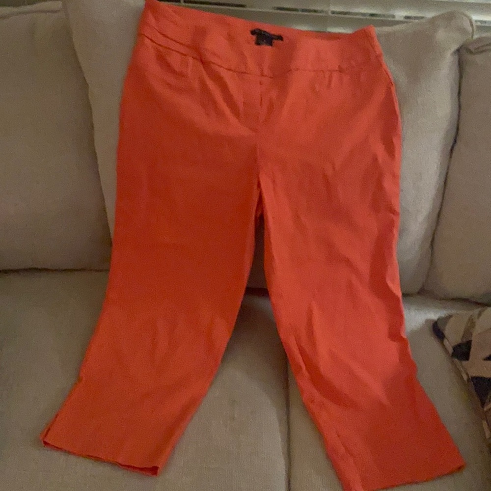Women’s crop pants